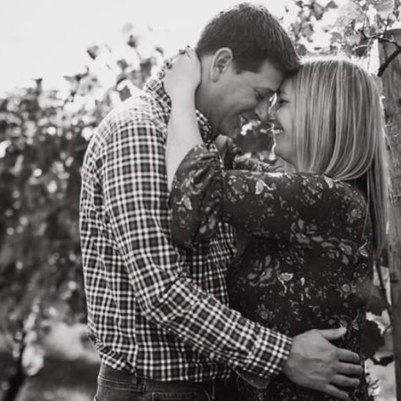 Meet your Posher, Erin - Picture 1 of 1